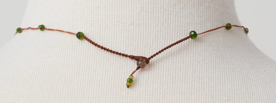Short Necklace with Green Quartz