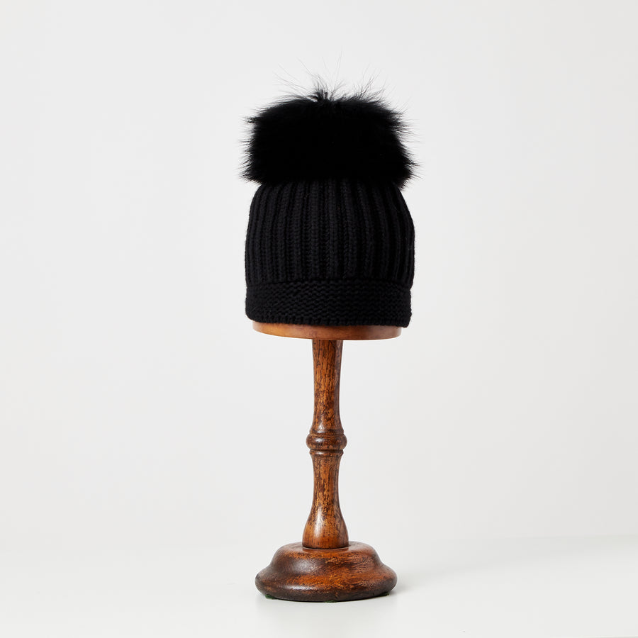 Hat with Pompom | Black