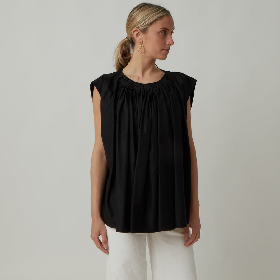Arch The Sleeveless Top