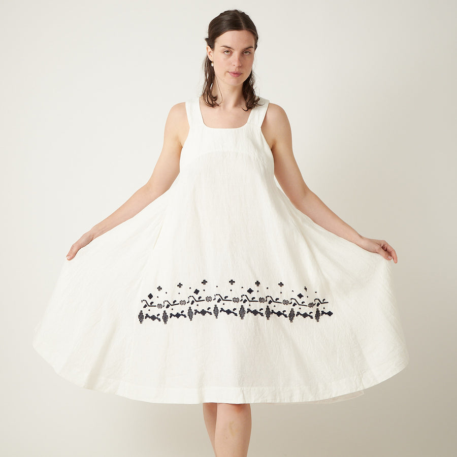 AO Dress Linen Embroidered Tank Top