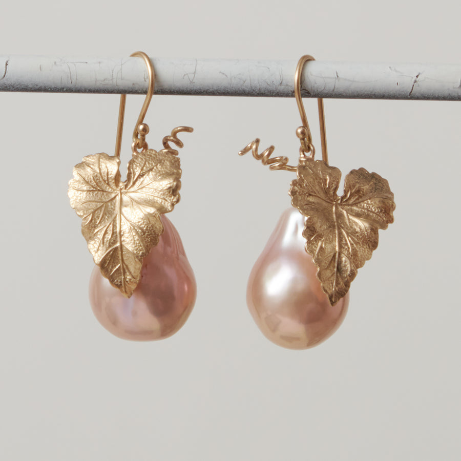 Annette Ferdinandsen Baroque Pearl Grapes